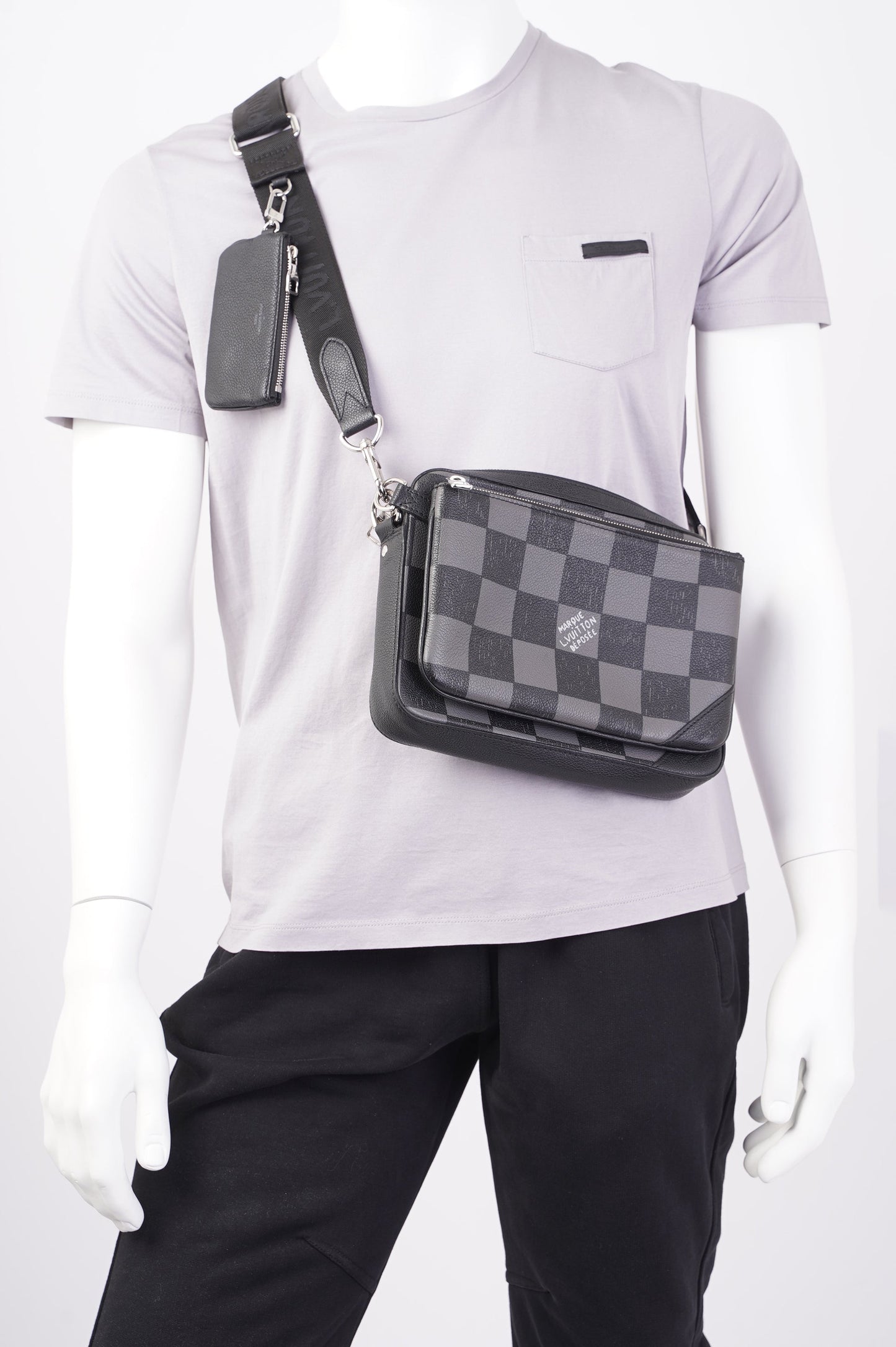Louis Vuitton Damier Graphite 3D Trio Messenger 3D Monogram Handbag