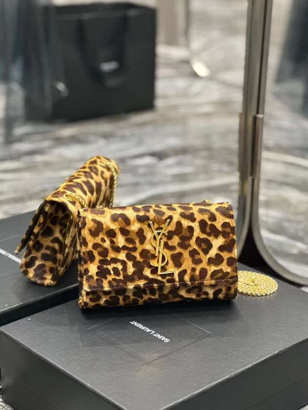 Yves Saint Laurent - Bags 