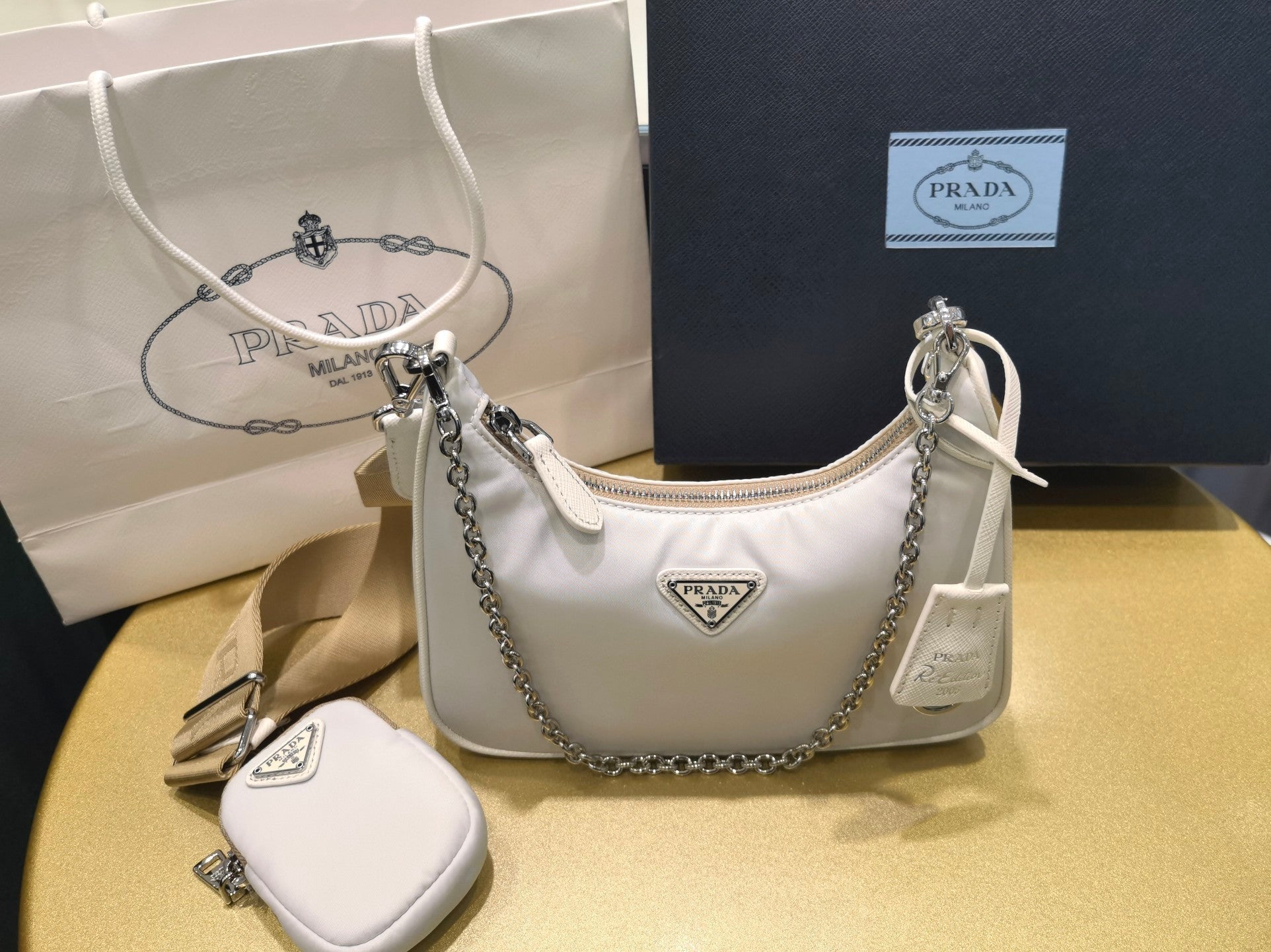 BOLSA Prada RE-EDITION Luxury Handbag
