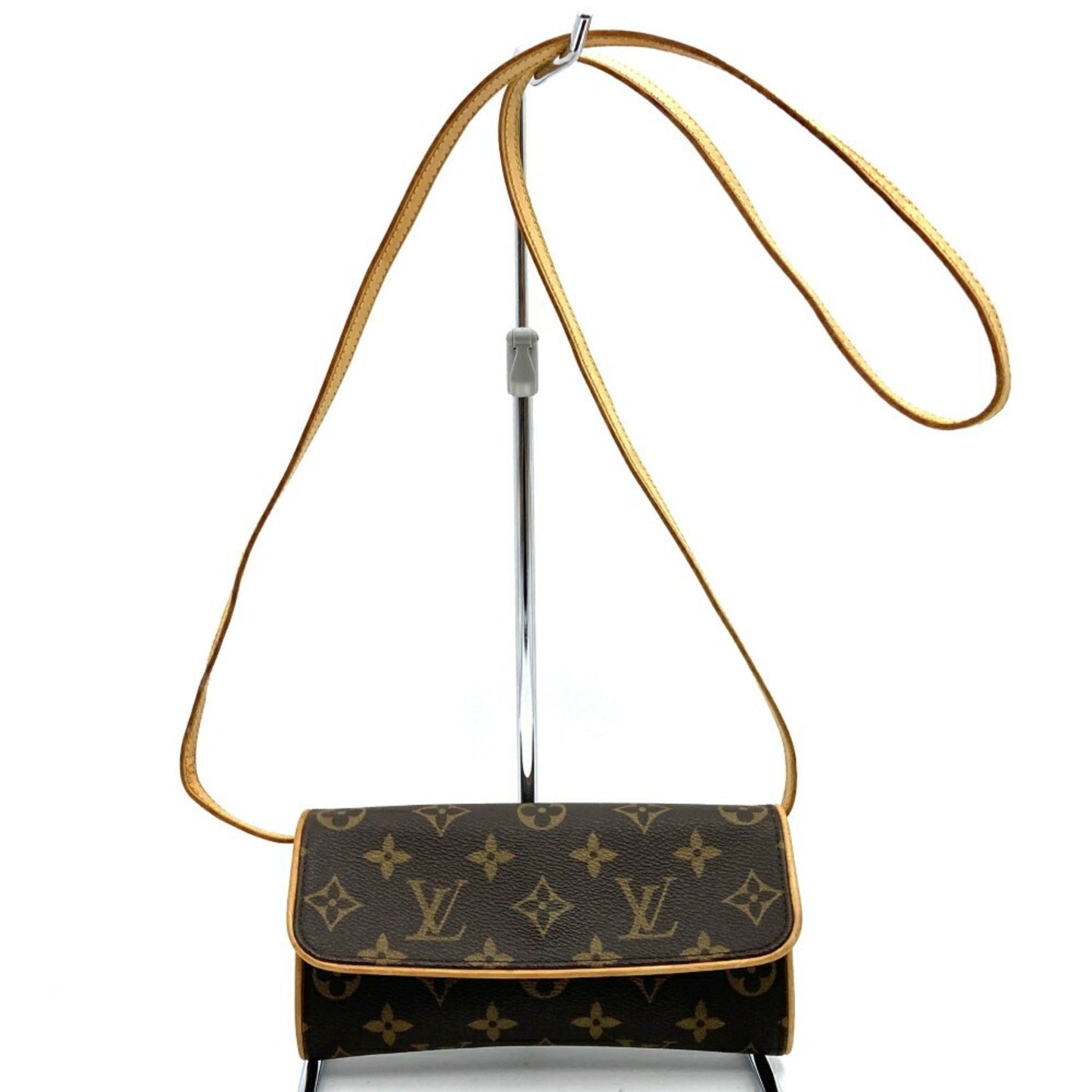 Louis Vuitton Monogram Canvas Pochette Shoulder Bag