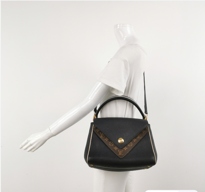 Louis Vuitton (LV) double V bag 2017year black 037850100119