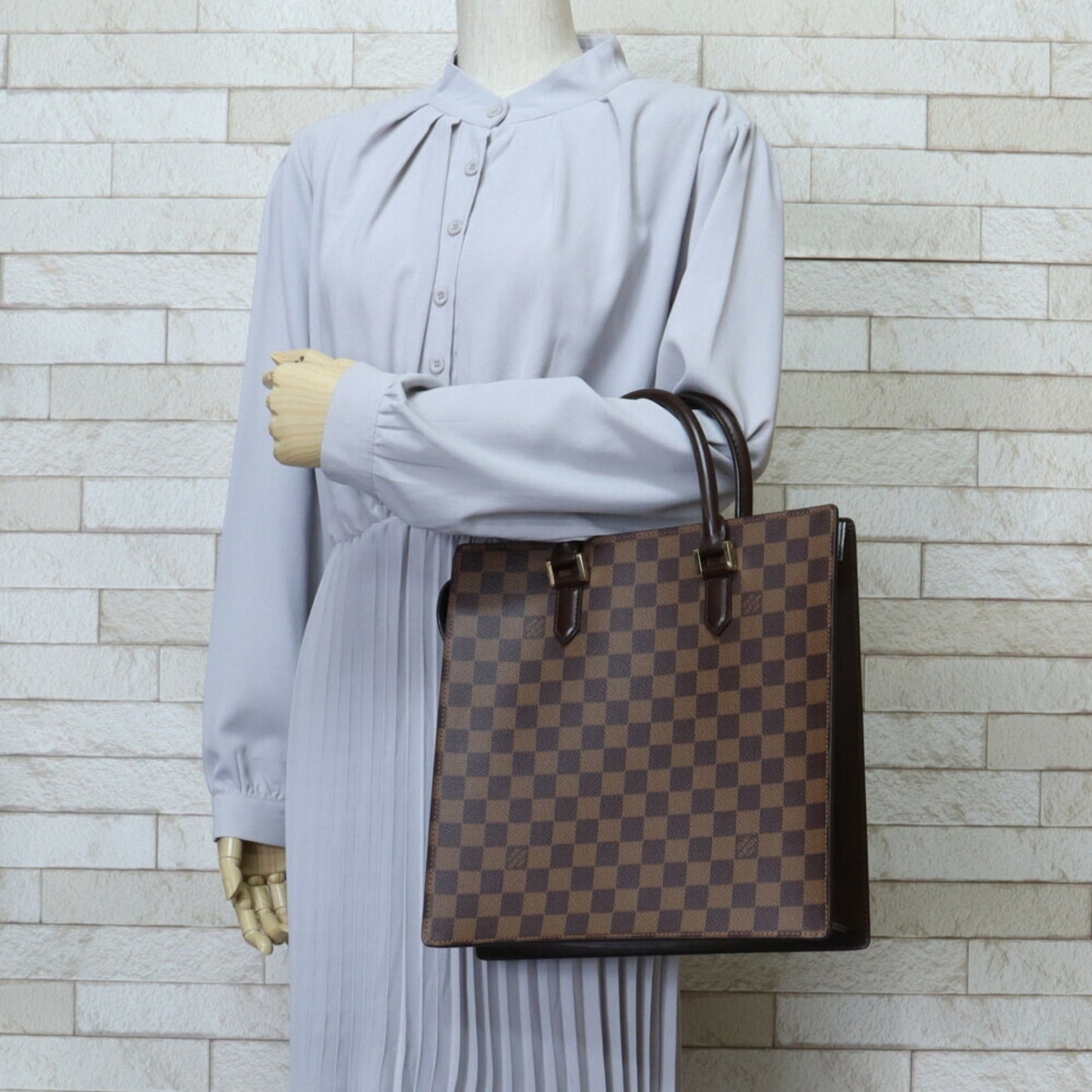 Louis Vuitton Damier Damier Canvas Damier Canvas Handbag