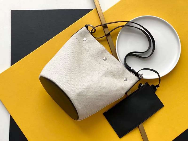 Yves Saint Laurent - Bags 