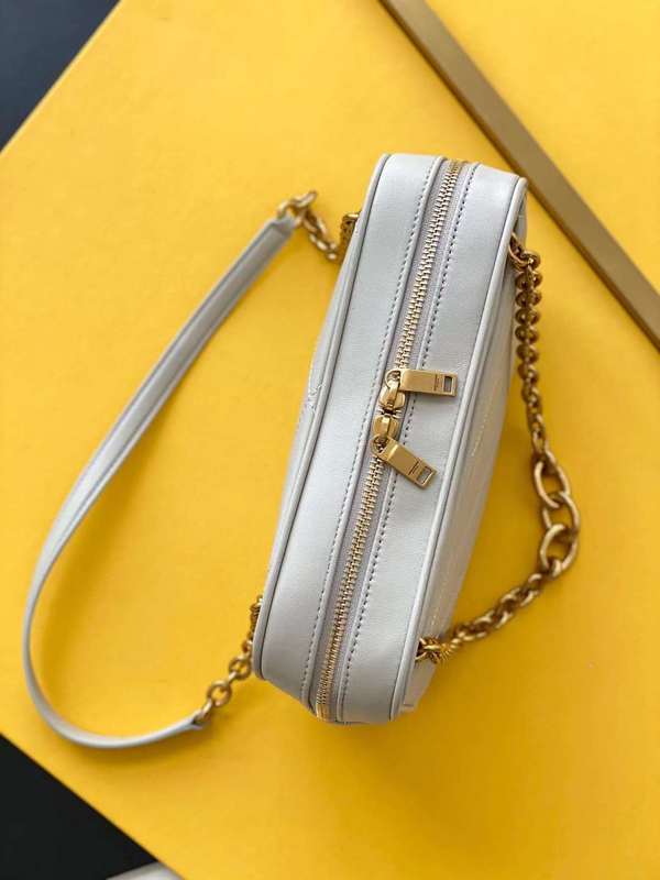 Yves Saint Laurent - Bags 