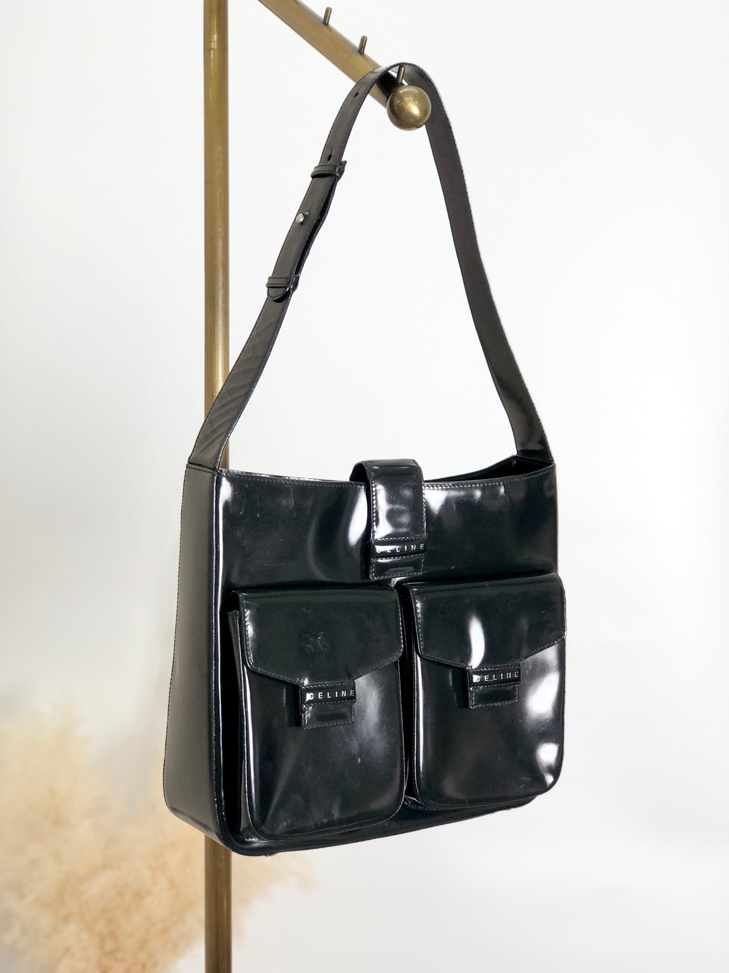 CELINE Logo Shoulder bag Black tabt7f
