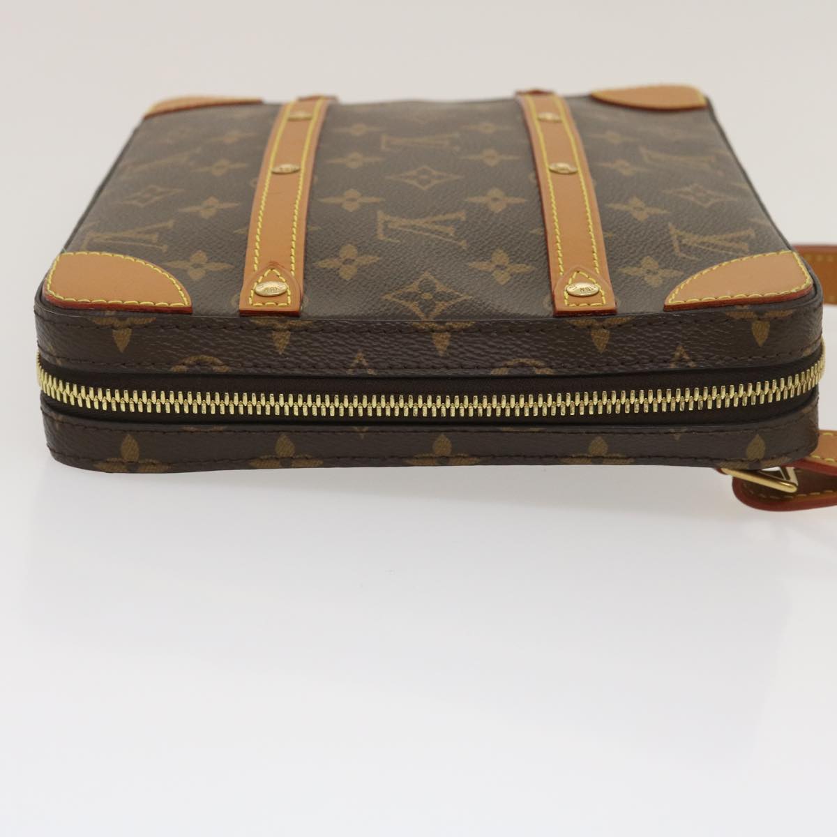 LOUIS VUITTON Monogram Soft Trunk Messenger MM Shoulder Bag Auth ak179A
