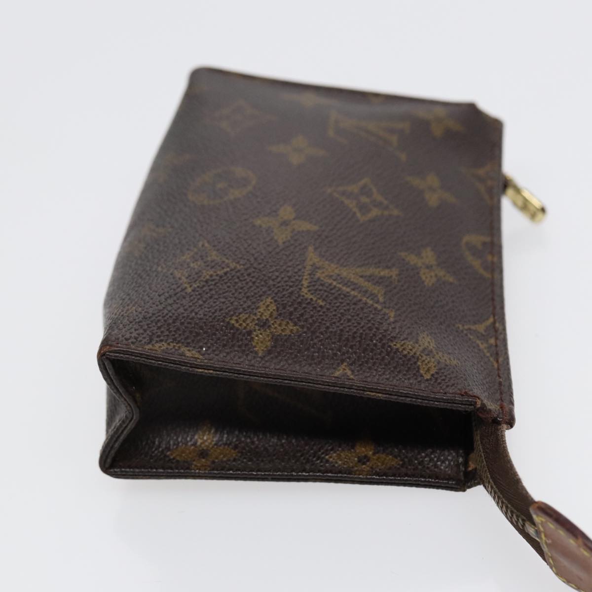 LOUIS VUITTON Monogram Poche Toilette 15 Pouch LV Auth ar12483 Clutch