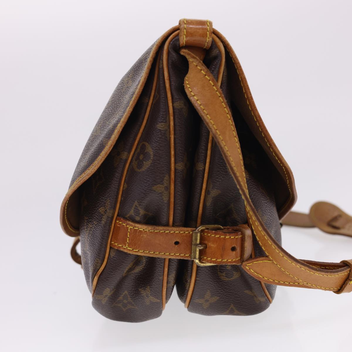 LOUIS VUITTON Monogram Saumur 30 Shoulder Bag M42256 LV ar9252