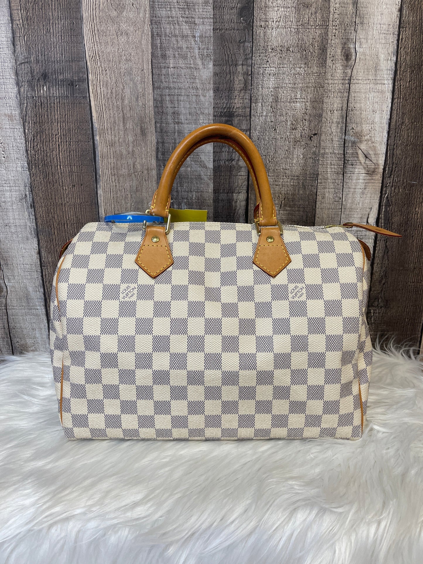Handbag Luxury Designer By Louis Vuitton Size: Medium