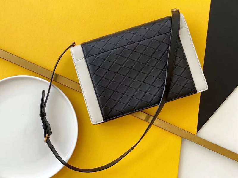 Yves Saint Laurent - Bags 