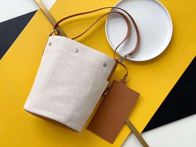 Yves Saint Laurent - Bags 