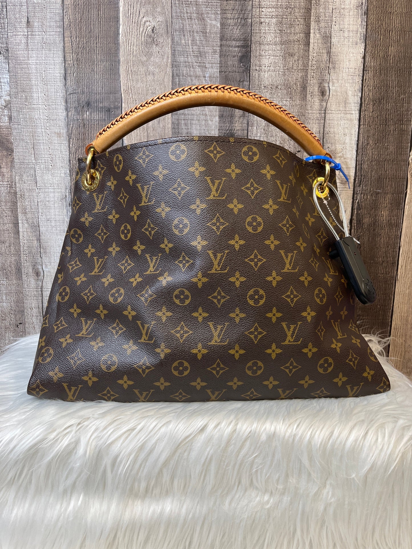 Handbag Luxury Designer By Louis Vuitton Size: Large