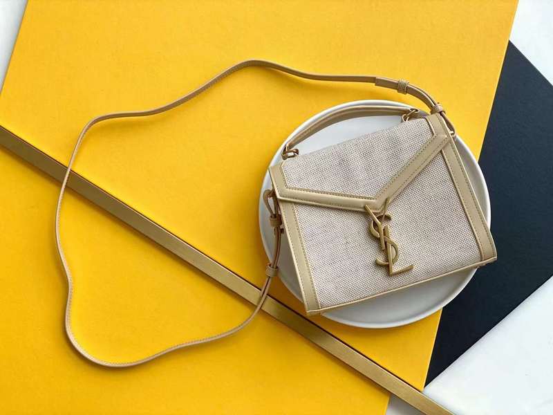 Yves Saint Laurent - Bags 