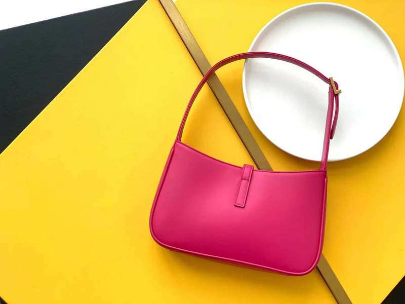 Yves Saint Laurent - Bags 