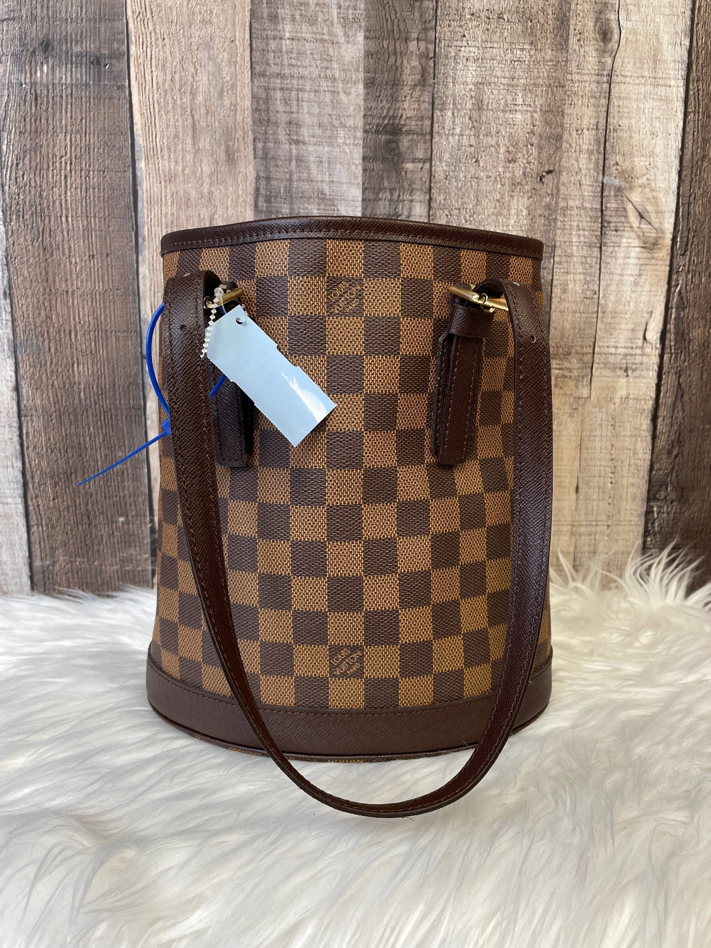 Handbag Designer By Louis Vuitton Size: Large
