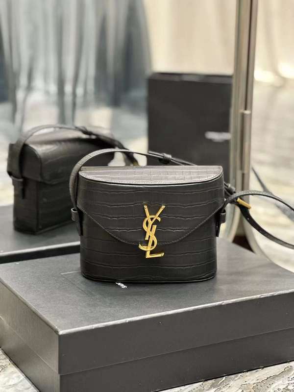 Yves Saint Laurent - Bags 