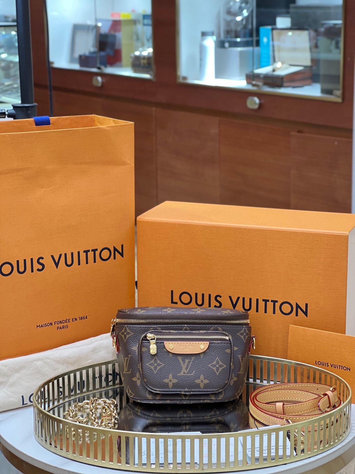Louis Vuitton monogram mini bumbag chip 20*11cm 12522