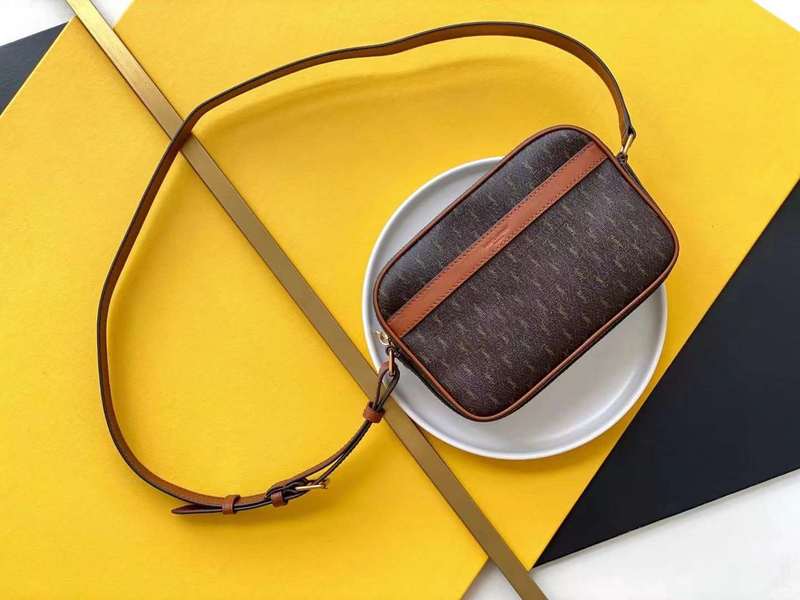 Yves Saint Laurent - Bags 