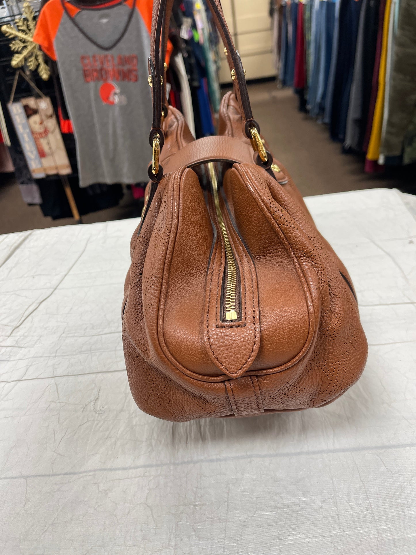 Handbag Luxury Designer By Louis Vuitton Size: Medium