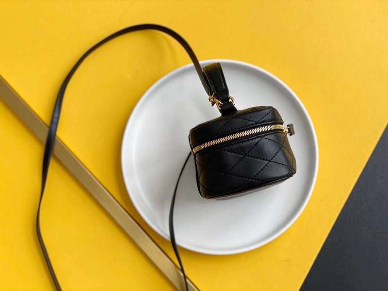 Yves Saint Laurent - Bags 
