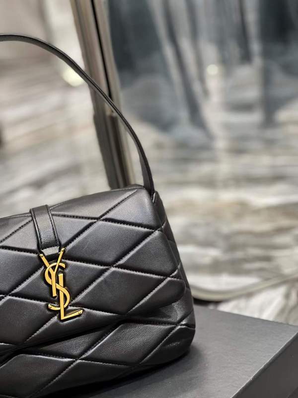 Yves Saint Laurent - Bags 
