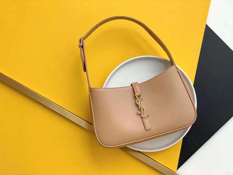 Yves Saint Laurent - Bags 