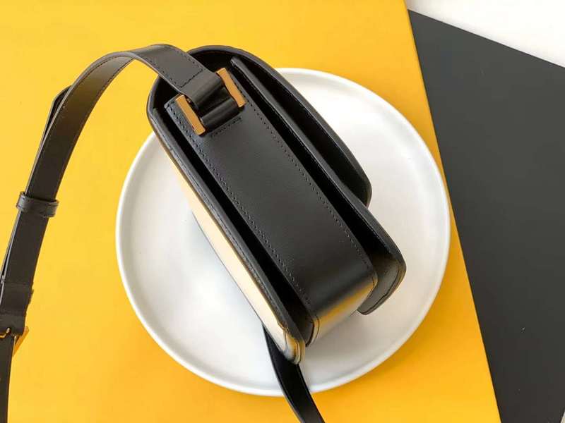 Yves Saint Laurent - Bags 