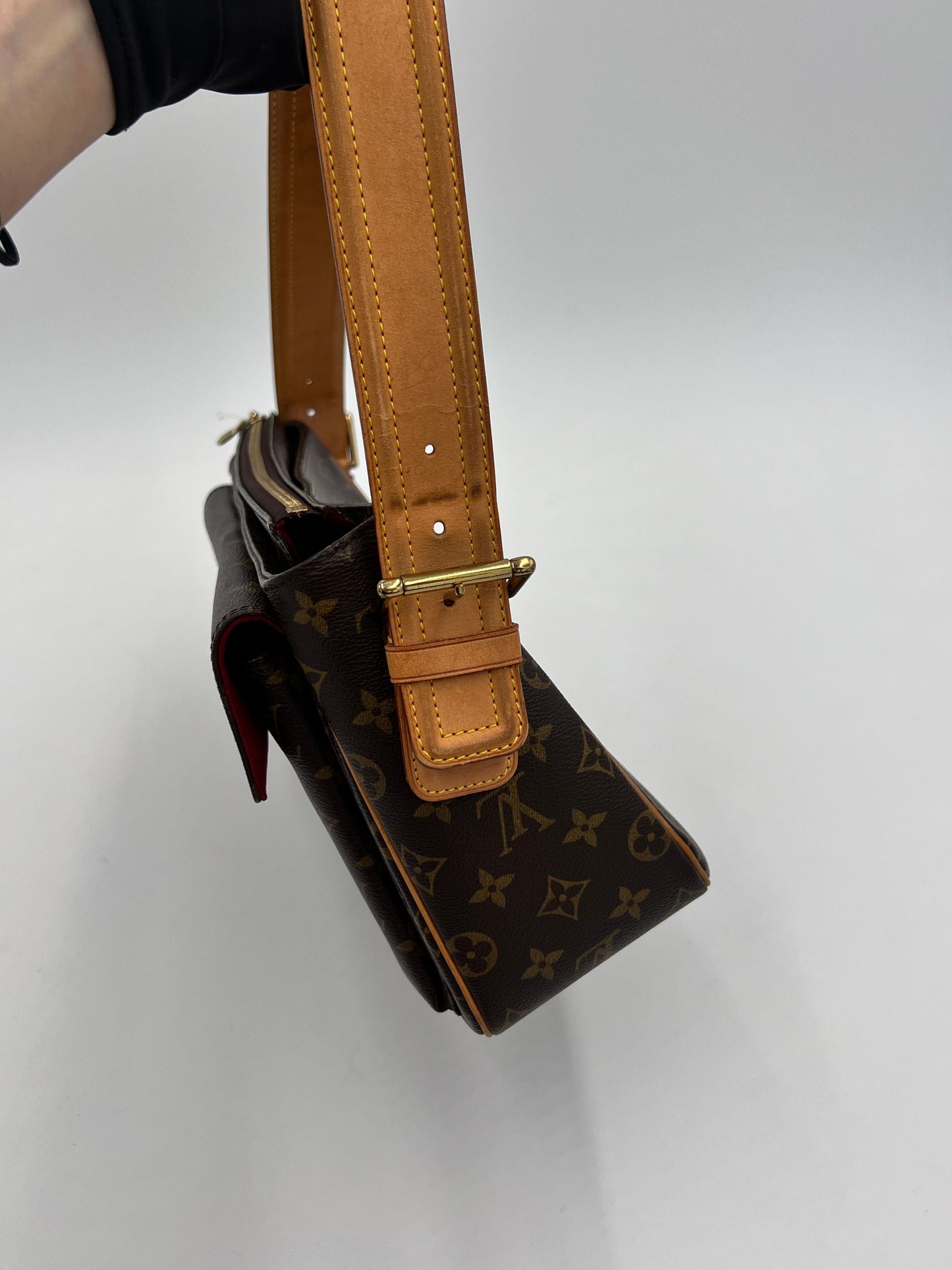 Louis Vuitton LV Monogram - Brown Shoulder Bags, Handbags AG303O