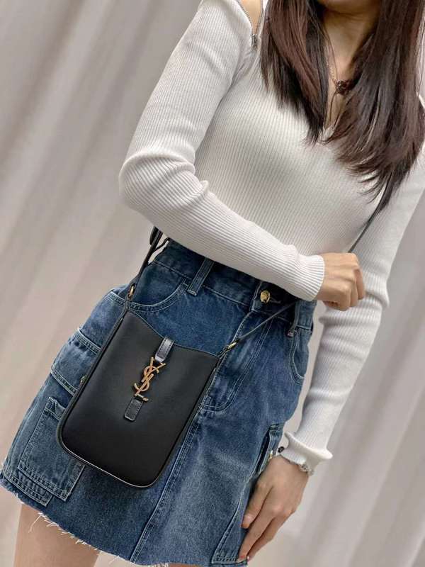 Yves Saint Laurent - Bags 