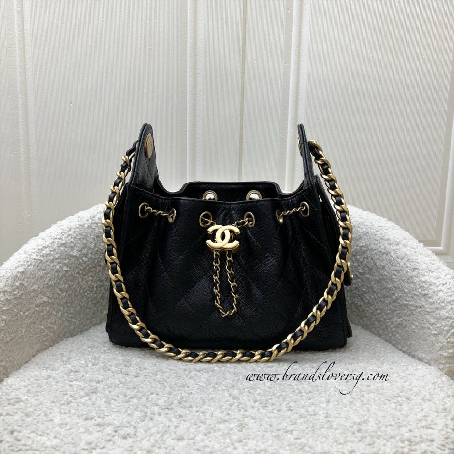 [BN - Jan 2026] Chanel 25 Mini Hobo Bag in Black Caviar and AGHW (Model: AS5631)