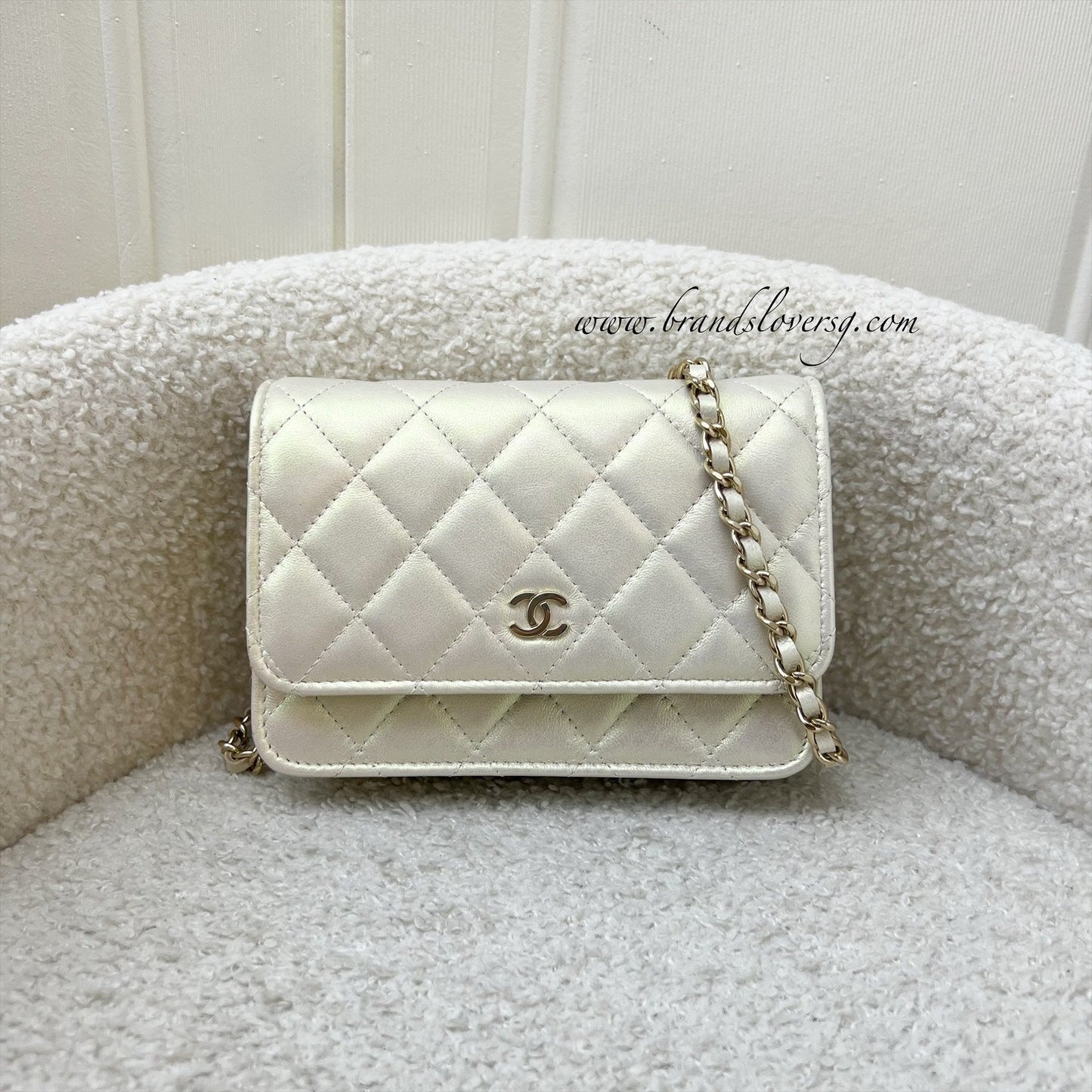 Chanel Mini Wallet On Chain WOC in 20B Iridescent Ivory Lambskin and LGHW (Model: AP1649) Crossbody