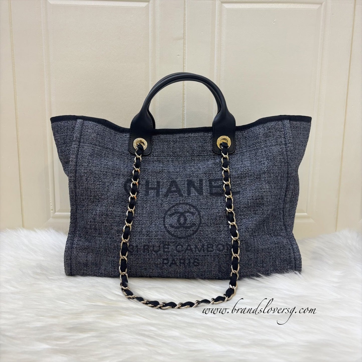 Chanel Medium / Large Deauville Tote in Navy Cotton, Nylon, Lurex, Calfskin and LGHW (Model: A66941)