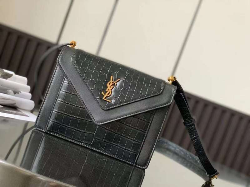 Yves Saint Laurent - Bags 