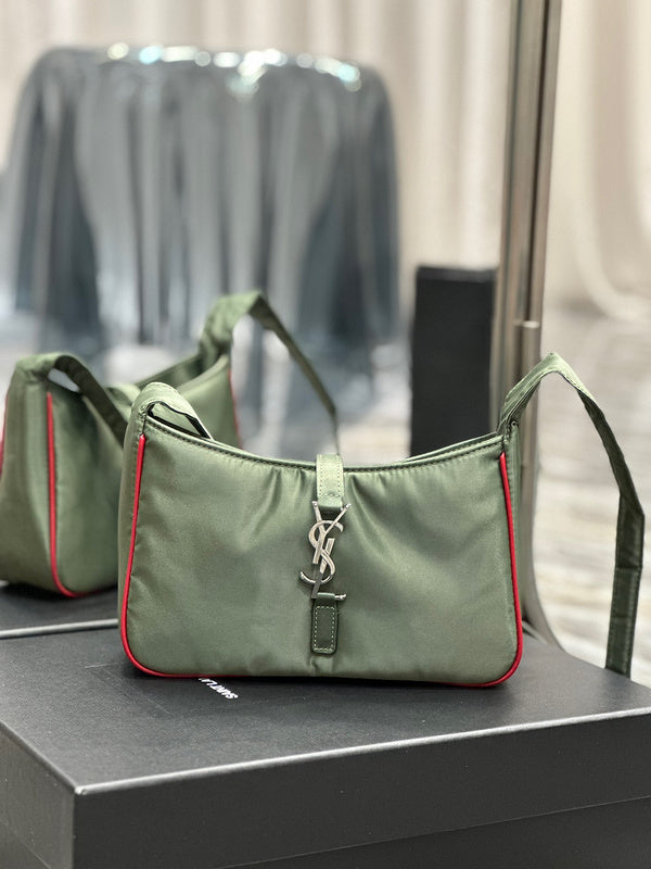 Yves Saint Laurent - Bags