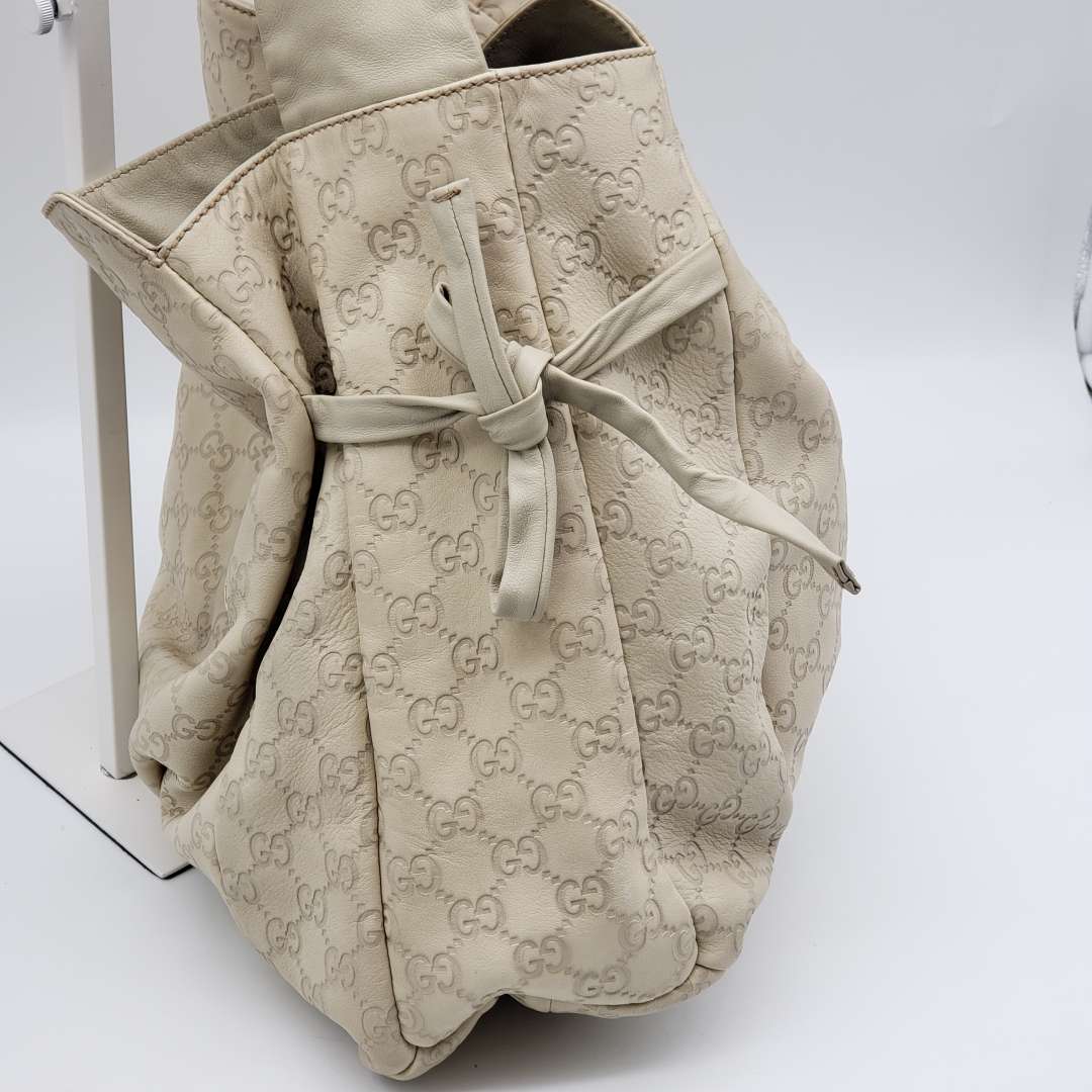 Gucci Cream Shoulder Bag