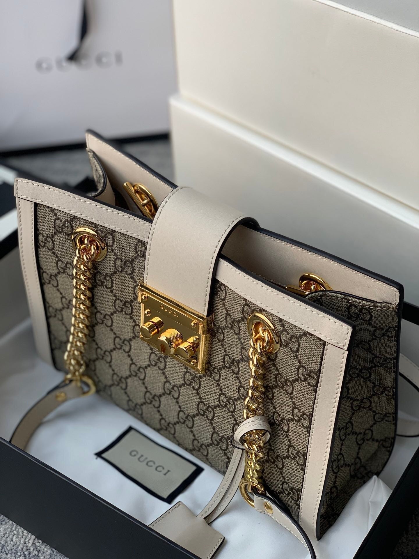 Gucci GG Marmont Pink Leather Chain Shoulder Bag