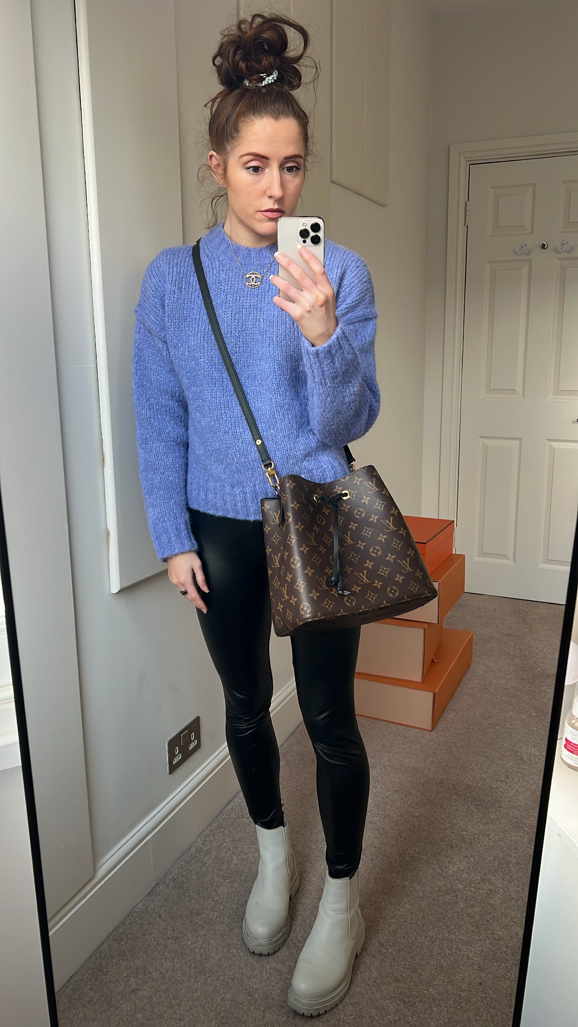 Louis Vuitton Neo Noe Monogram and Black (RRP £1,450) Handbag