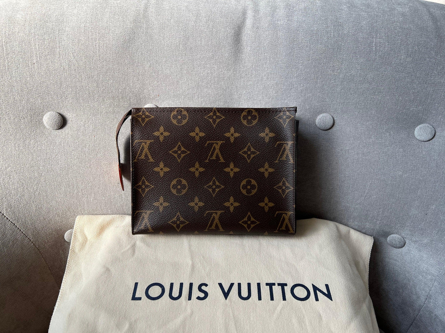Louis Vuitton Toiletry Pouch 19 Monogram Clutch