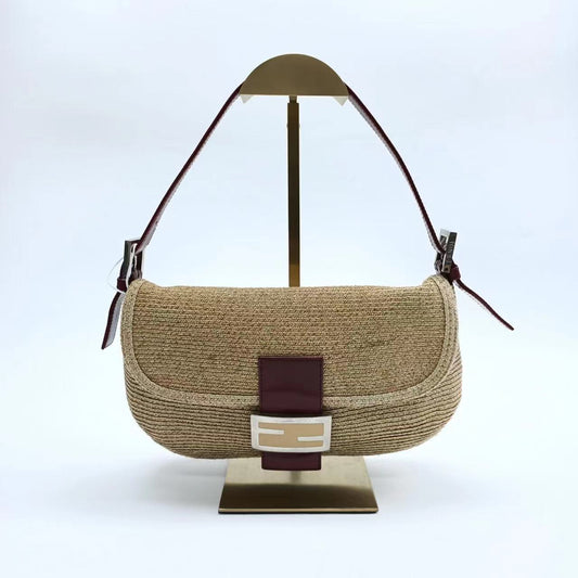 Fendi Baguette Straw Raffia bag with leather lining