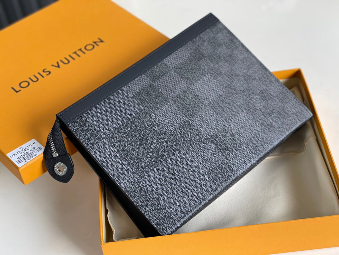 Louis Vuitton Pochette Voyage MM Clutch