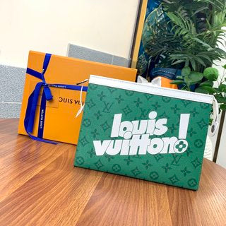 Louis Vuitton Pochette Voyage MM Clutch
