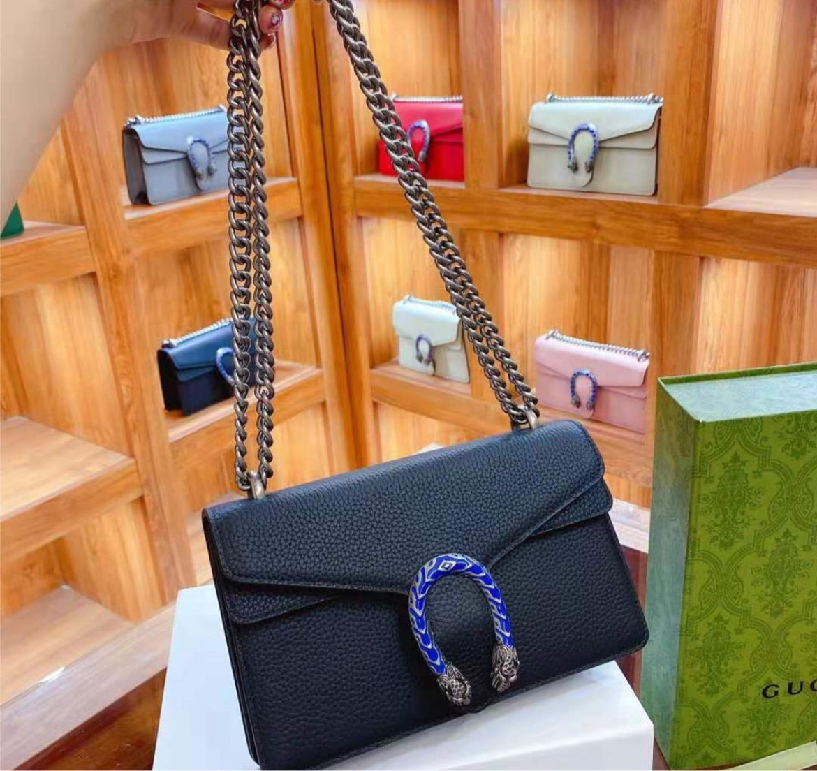 Gucci Leather Shoulder Bag Style 30