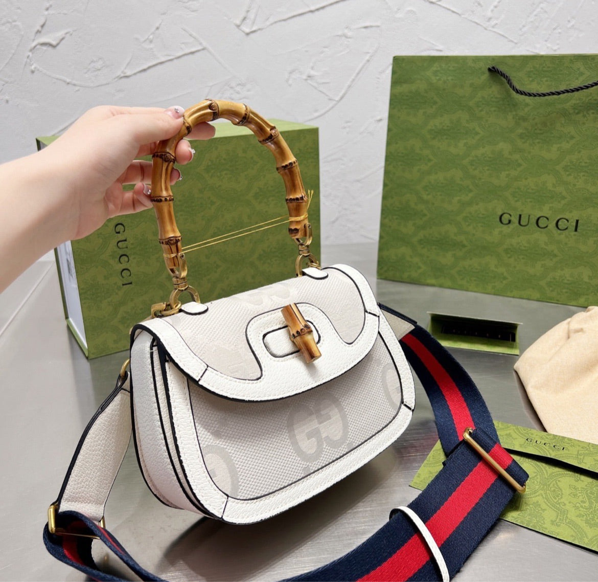 Gucci Woman Shoulder Bag Style 20