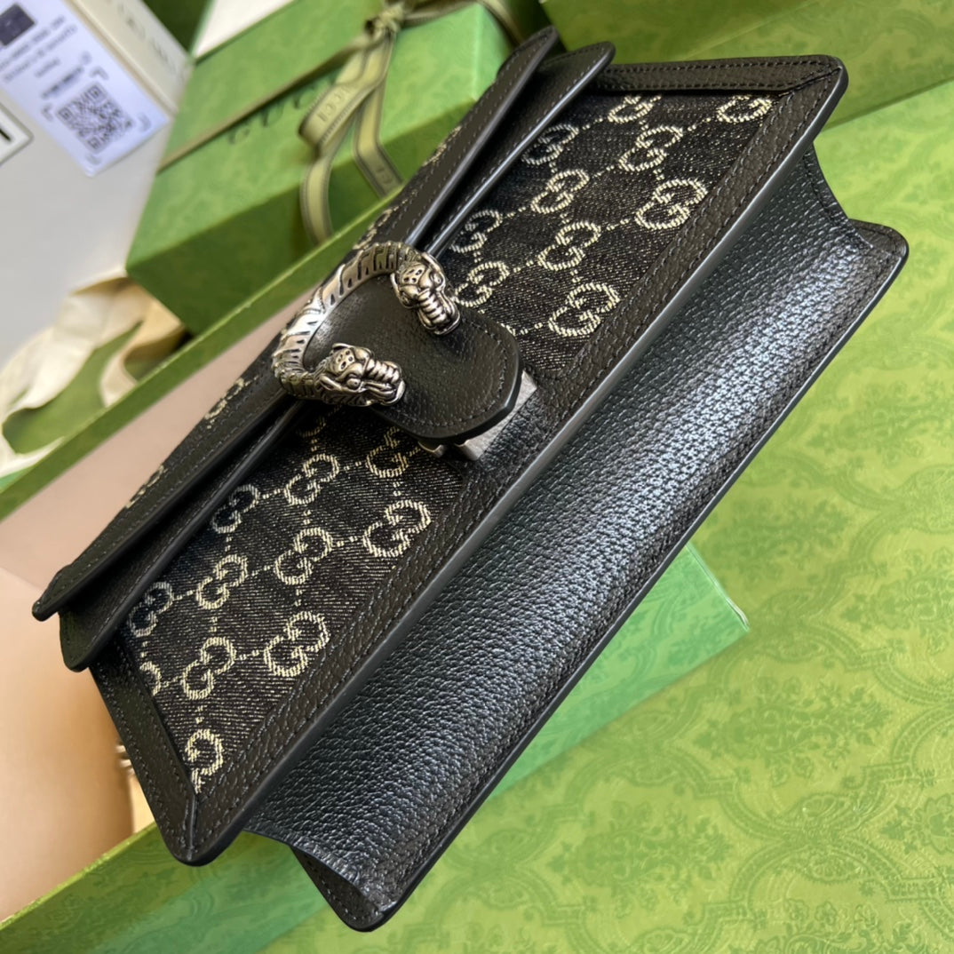 Gucci Chain Leather Shoulder Bag