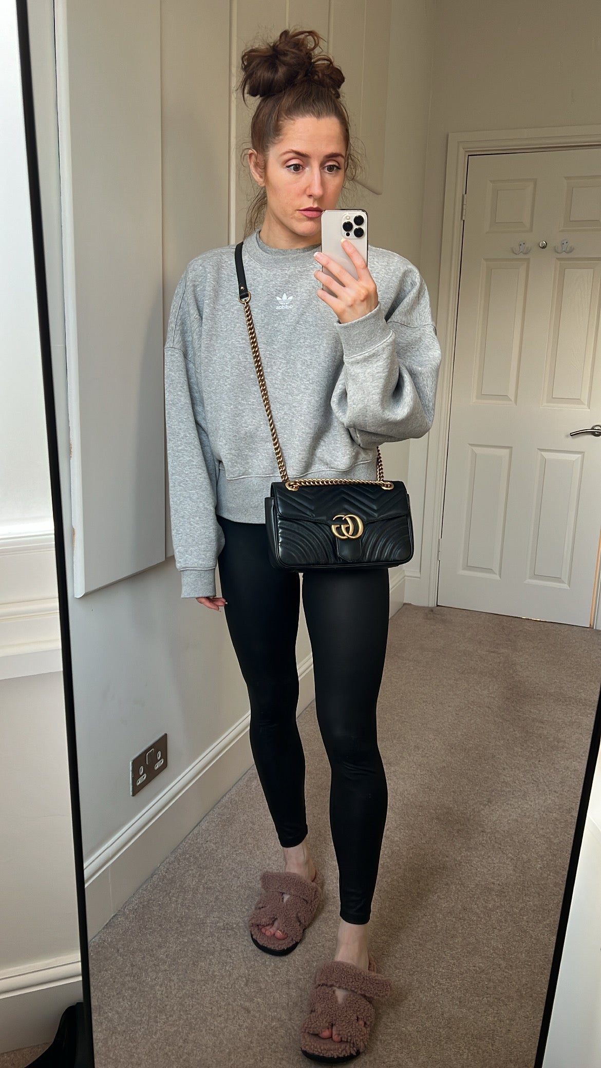 Gucci Chain Leather Shoulder Bag