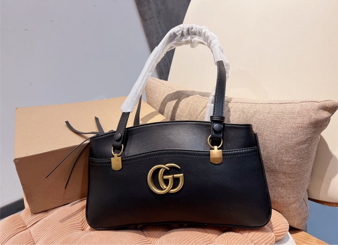 Gucci Woman Handbag Style 11