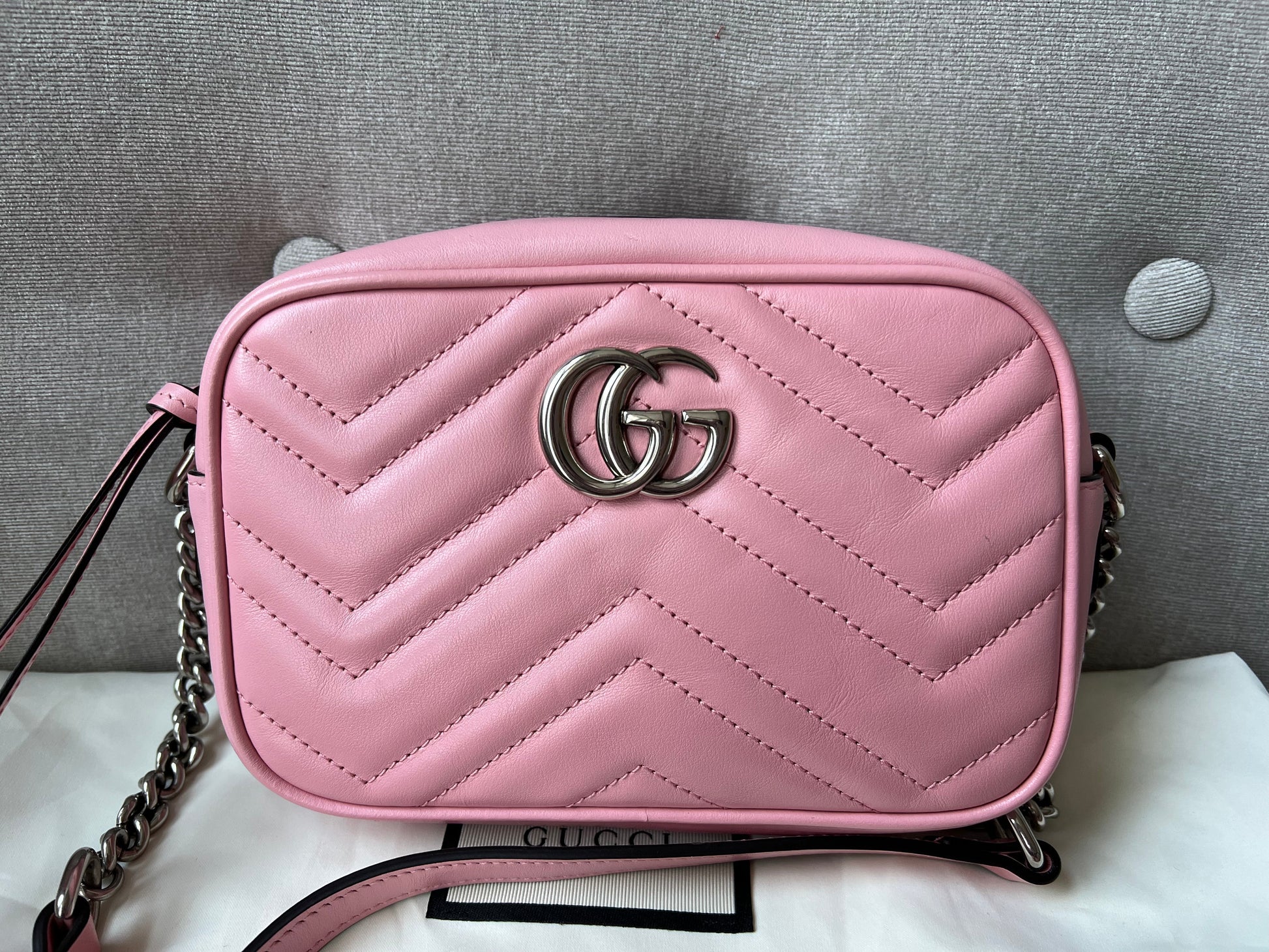 Gucci Chain Leather Shoulder Bag