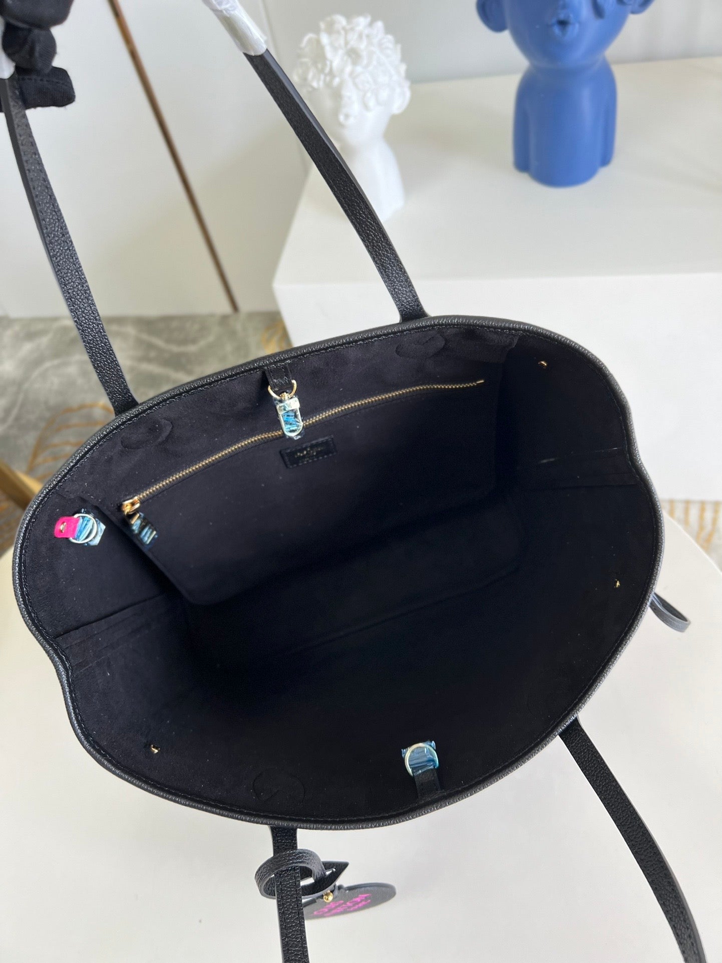 Louis Vuitton Neverfull MM Tote Bag