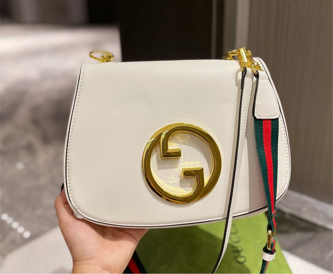 Gucci Woman Shoulder Bag Style 21