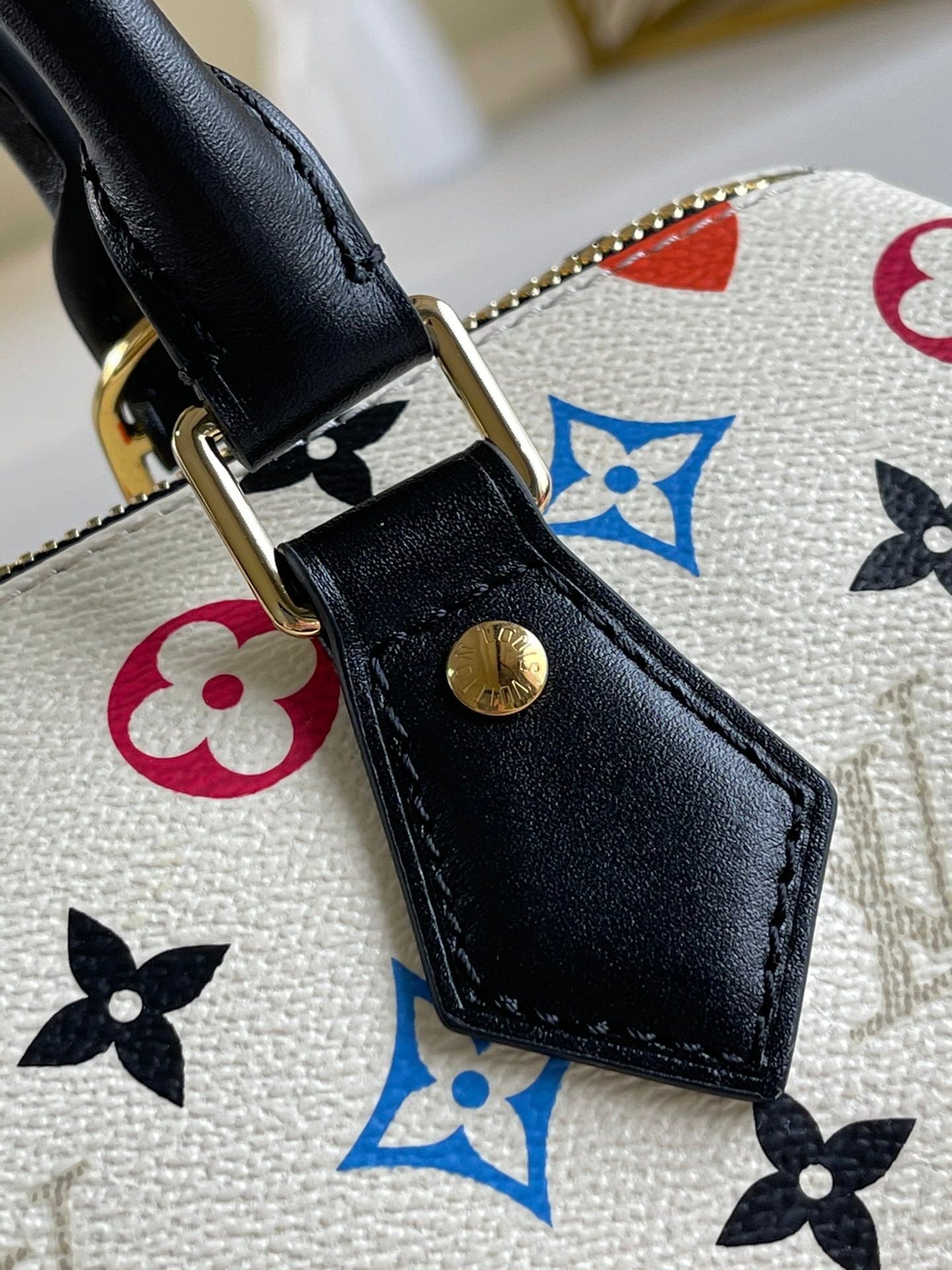 Louis Vuitton Game On Bandouliere 25 Bag